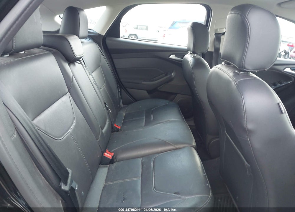 2017 FORD FOCUS TITANIUM VIN: 1FADP3N24HL328241