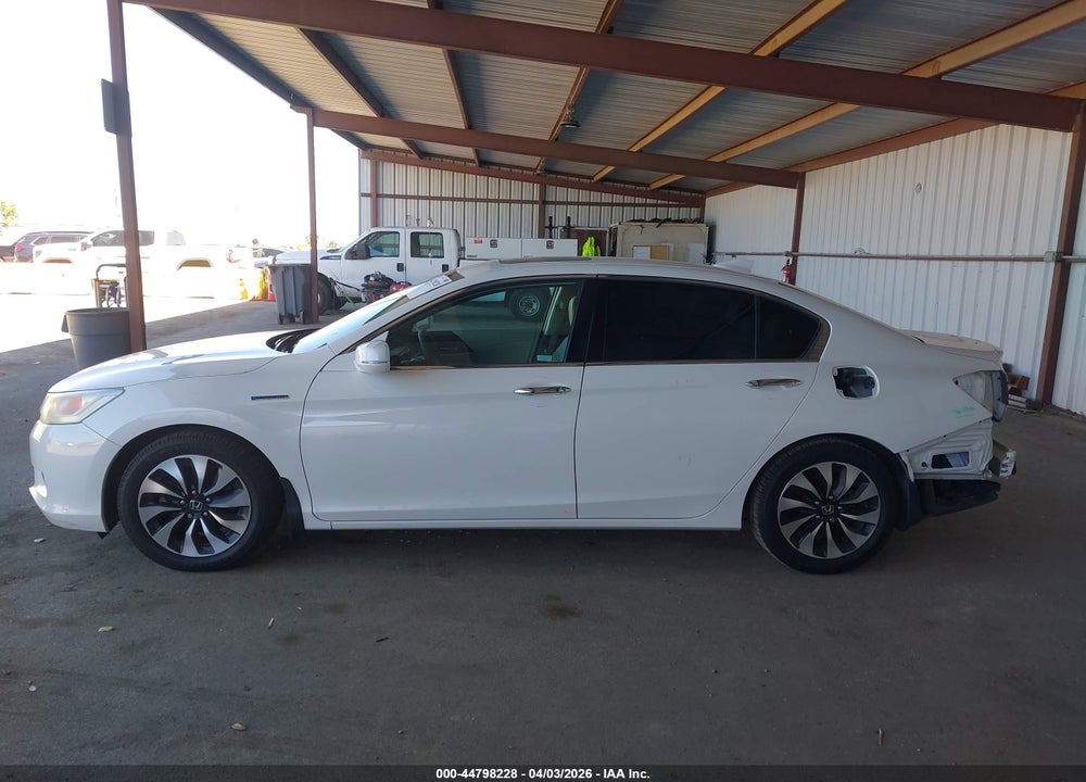 2015 HONDA ACCORD HYBRID TOURING VIN: 1HGCR6F77FA000074
