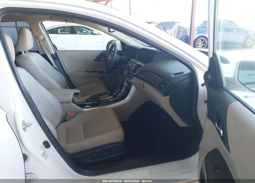2015 HONDA ACCORD HYBRID TOURING VIN: 1HGCR6F77FA000074