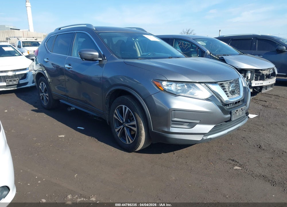 2019 NISSAN ROGUE SV VIN: JN8AT2MV3KW385748