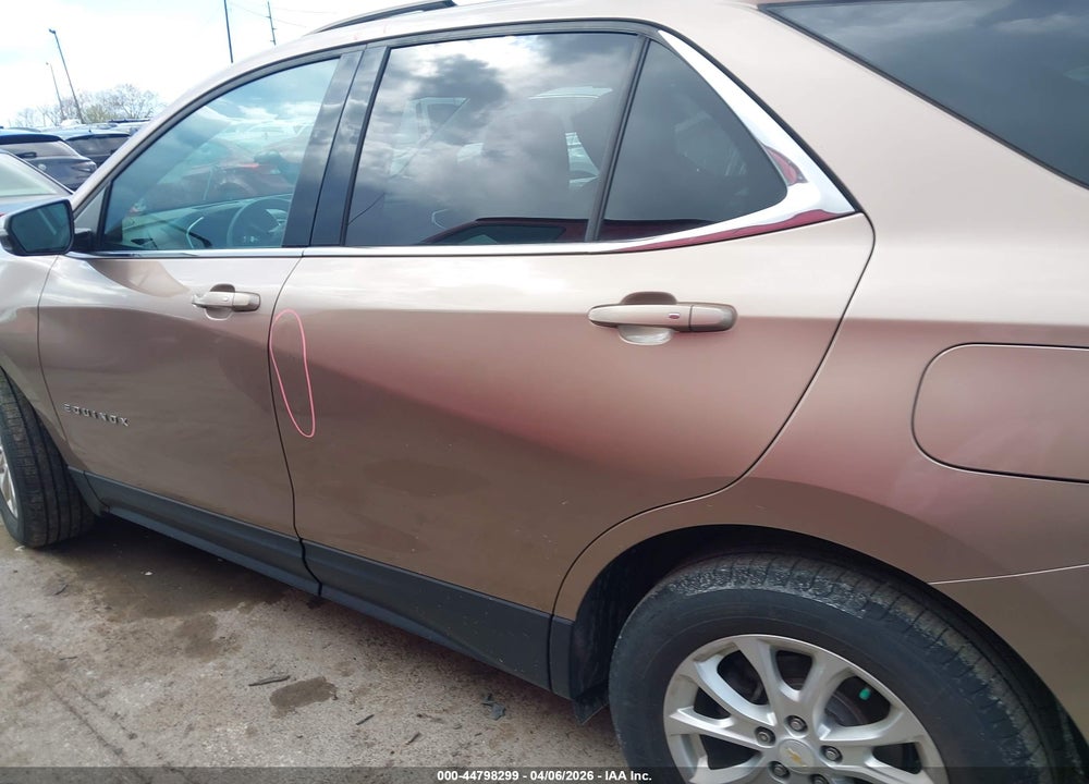2018 CHEVROLET EQUINOX LT VIN: 2GNAXJEV3J6152705