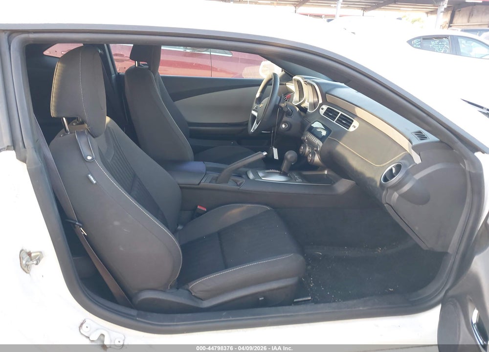 2015 CHEVROLET CAMARO 2LS VIN: 2G1FB1E30F9132034