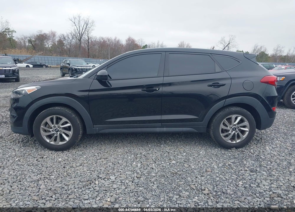2018 HYUNDAI TUCSON SE VIN: KM8J23A46JU664715