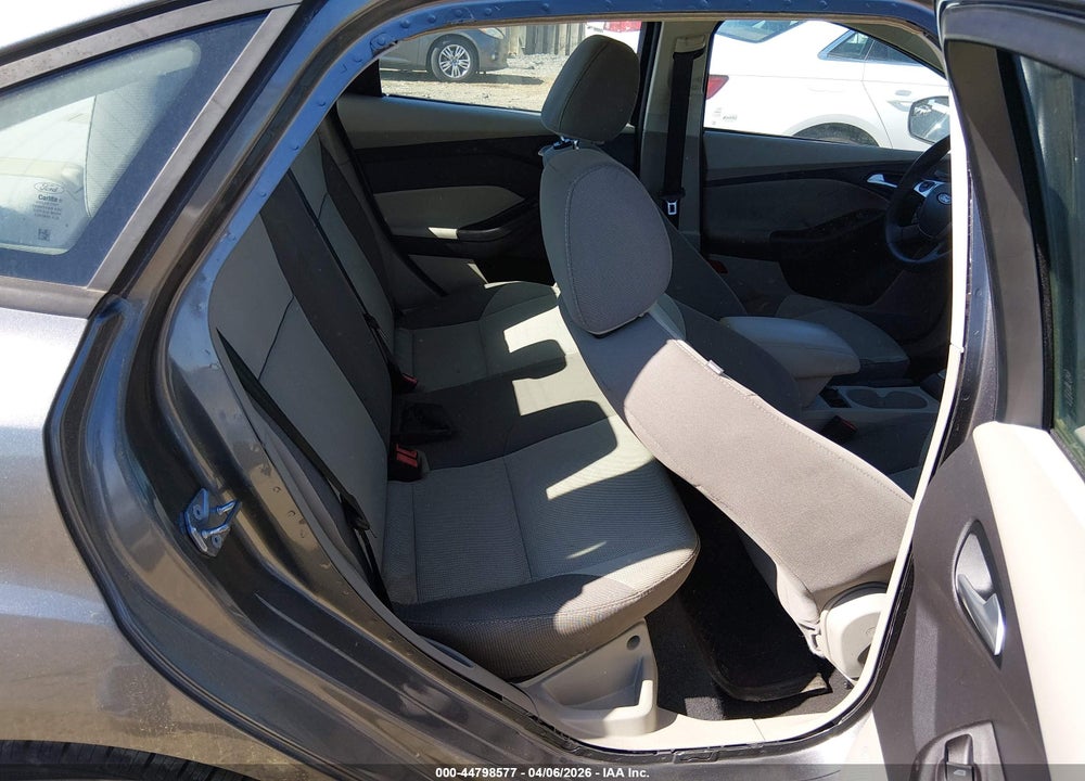 2014 FORD FOCUS SE VIN: 1FADP3F26EL416797