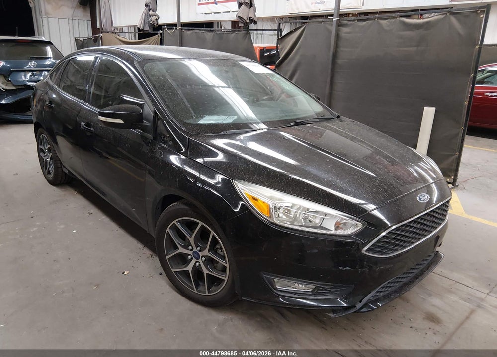 2016 FORD FOCUS SE VIN: 1FADP3F24GL395774