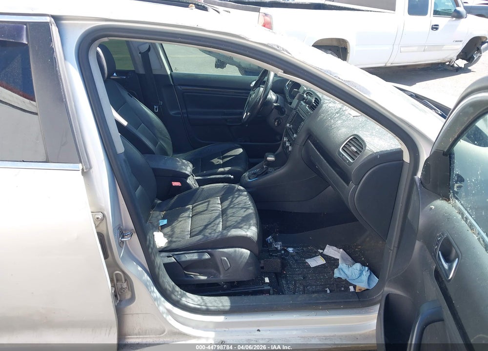 2010 VOLKSWAGEN JETTA TDI VIN: 3VWTL7AJ2AM632515