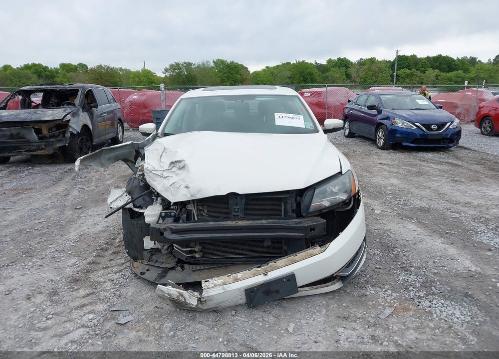2013 VOLKSWAGEN PASSAT 2.0L TDI SE VIN: 1VWBN7A34DC103421