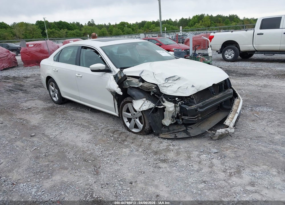 2013 VOLKSWAGEN PASSAT 2.0L TDI SE VIN: 1VWBN7A34DC103421