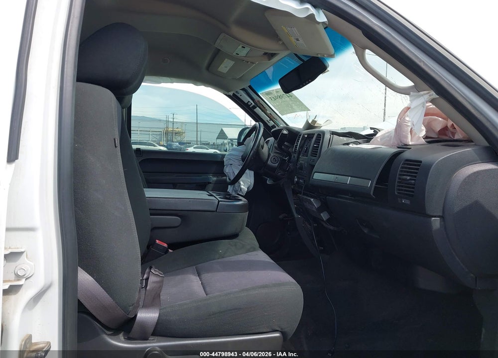 2013 CHEVROLET SILVERADO 1500 LT VIN: 3GCPKSE78DG276115