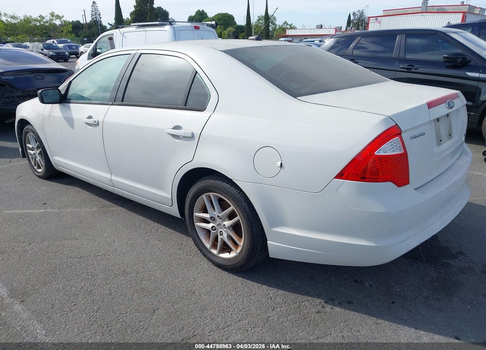 2011 FORD FUSION S VIN: 3FAHP0GA6BR268637