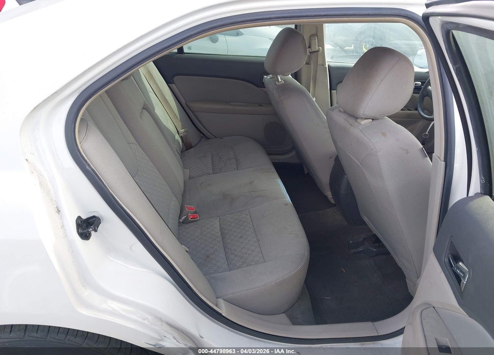 2011 FORD FUSION S VIN: 3FAHP0GA6BR268637