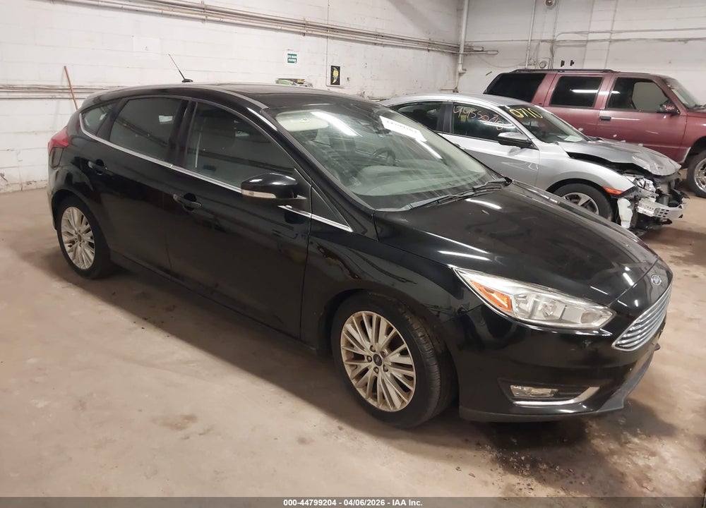 2017 FORD FOCUS TITANIUM VIN: 1FADP3N21HL295943