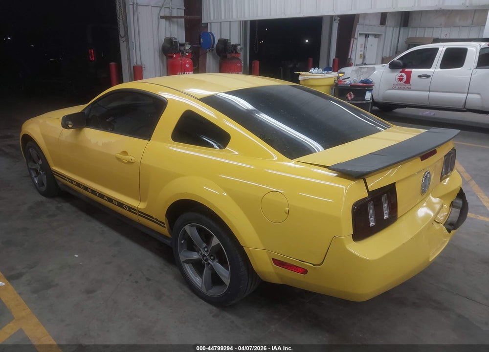 2005 FORD MUSTANG V6 DELUXE/V6 PREMIUM VIN: 1ZVFT80N555122257