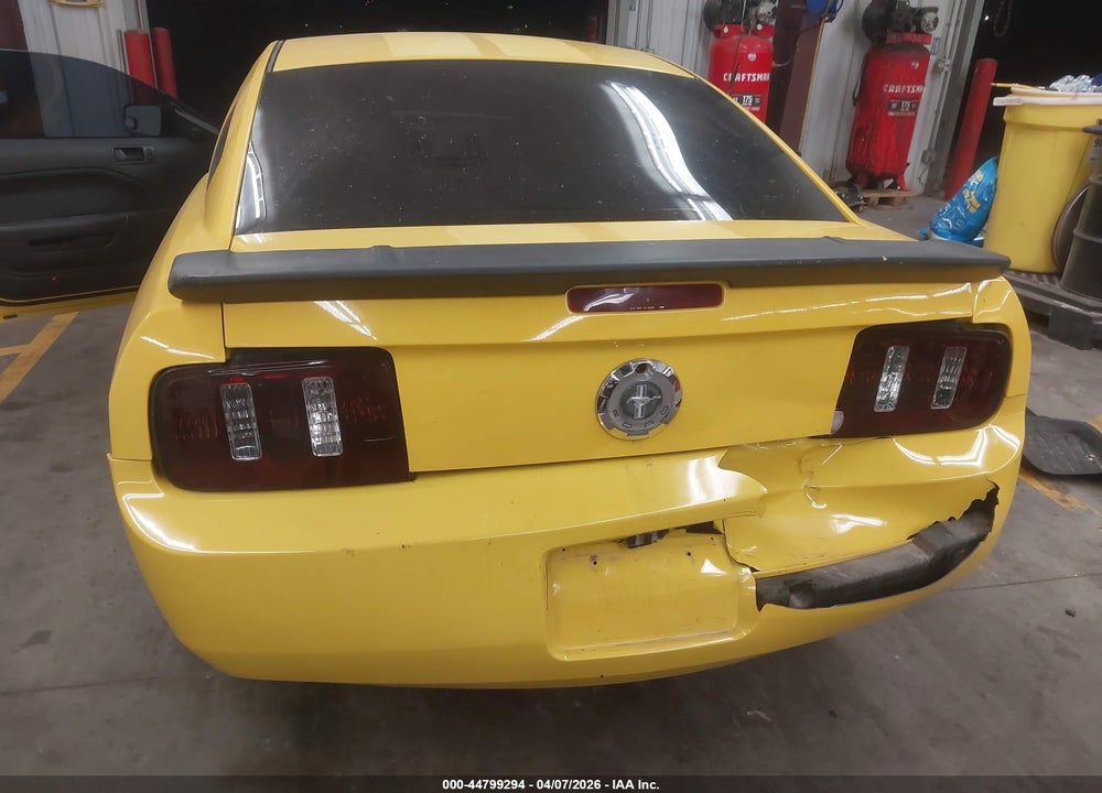 2005 FORD MUSTANG V6 DELUXE/V6 PREMIUM VIN: 1ZVFT80N555122257
