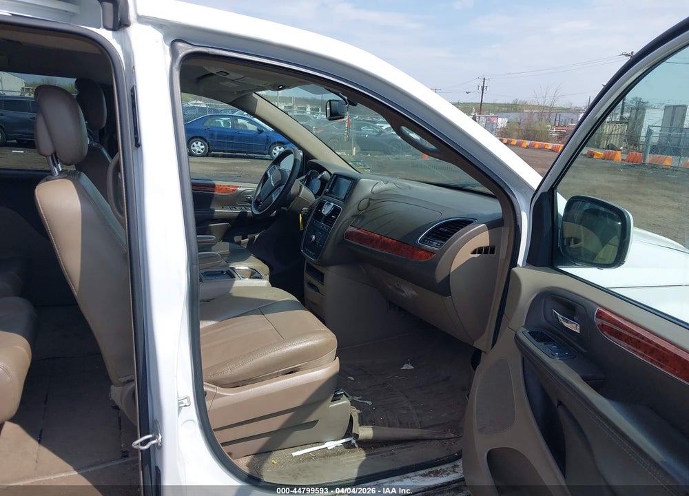 2015 CHRYSLER TOWN & COUNTRY TOURING VIN: 2C4RC1BG4FR730832