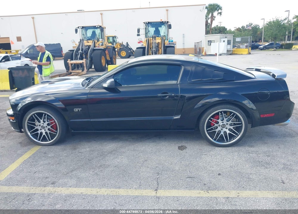 2006 FORD MUSTANG VIN: 1ZVHT82H365250577