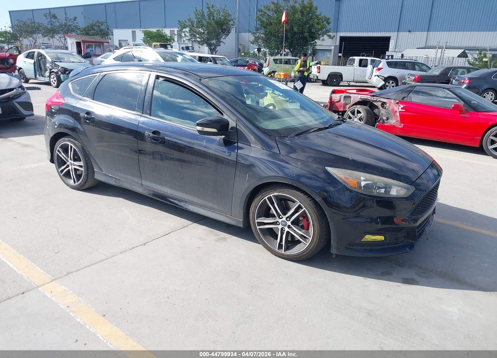 2016 FORD FOCUS ST VIN: 1FADP3L94GL389717