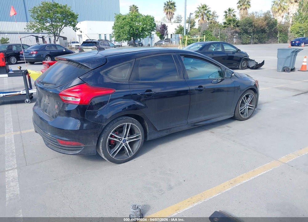 2016 FORD FOCUS ST VIN: 1FADP3L94GL389717