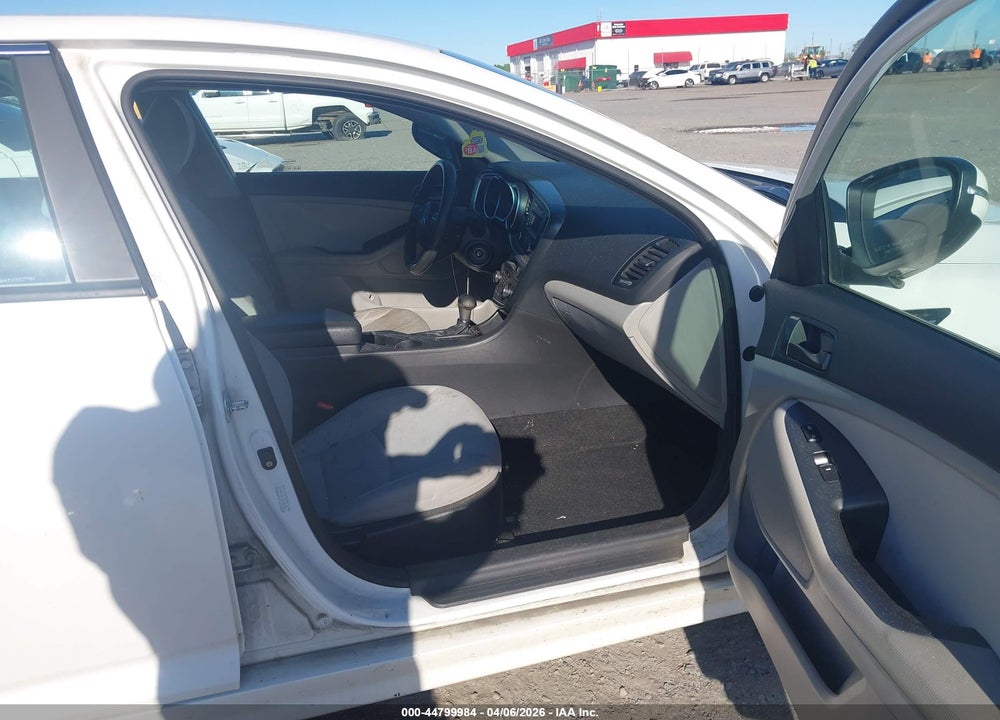 2015 KIA OPTIMA LX VIN: KNAGM4A71F5527981