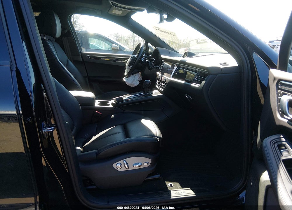 2024 PORSCHE MACAN T VIN: WP1AA2A57RLB00971