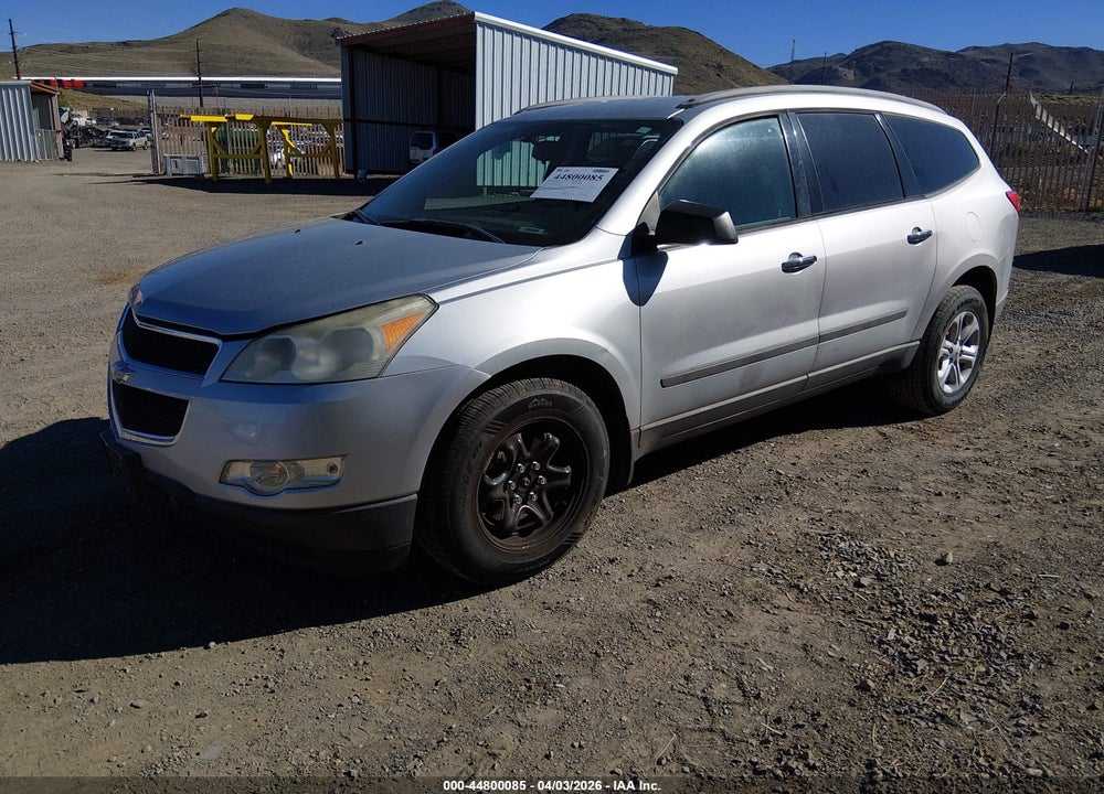 2011 CHEVROLET TRAVERSE LS VIN: 1GNKVFED5BJ343125