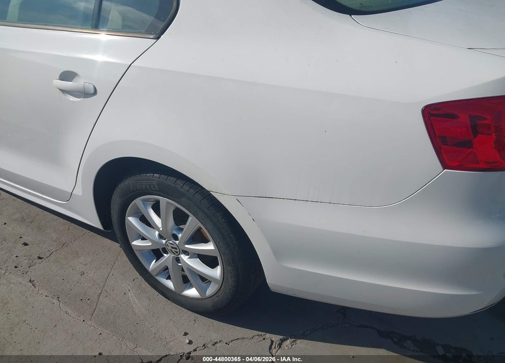 2012 VOLKSWAGEN JETTA 2.5L SE VIN: 3VWDP7AJ8CM372729