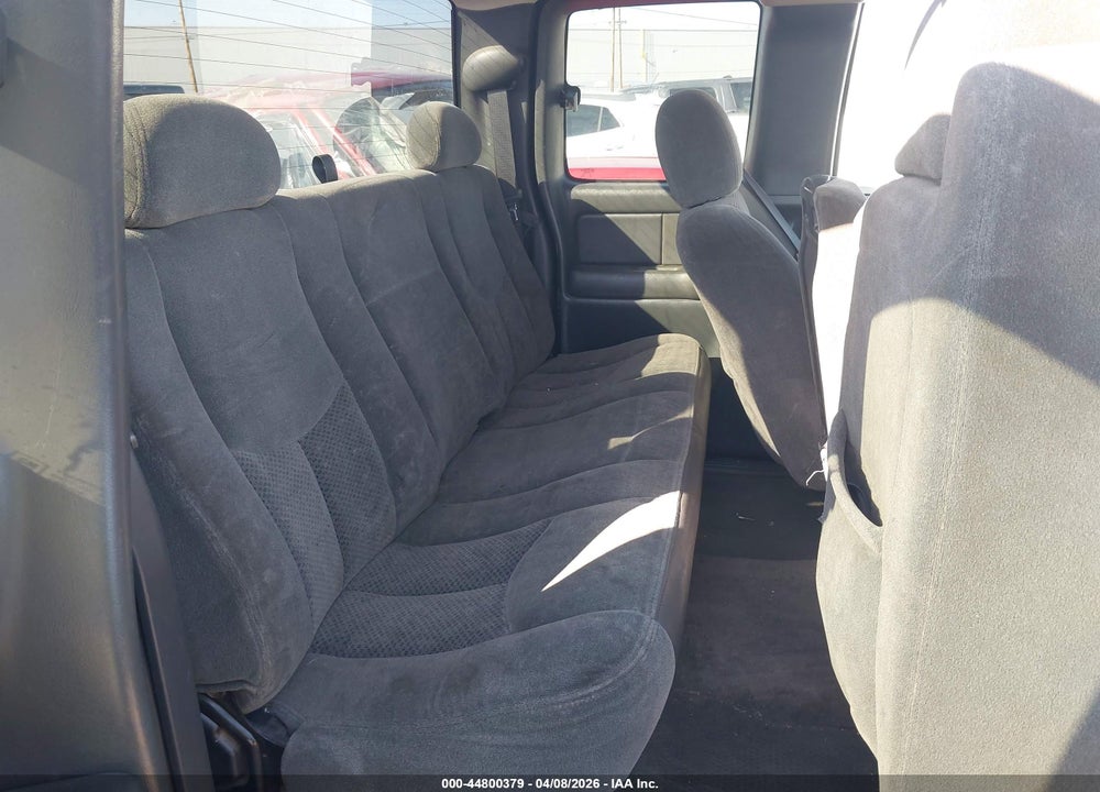 2004 CHEVROLET SILVERADO 1500 LS VIN: 2GCEC19V741227925