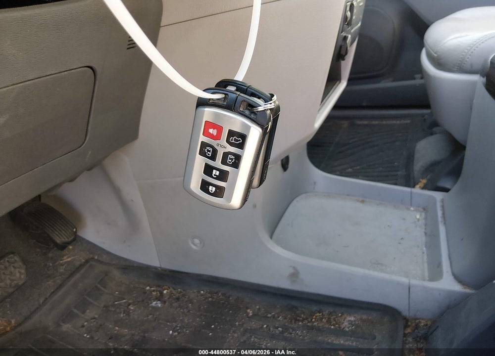 2018 TOYOTA SIENNA XLE 8 PASSENGER VIN: 5TDYZ3DC0JS912804