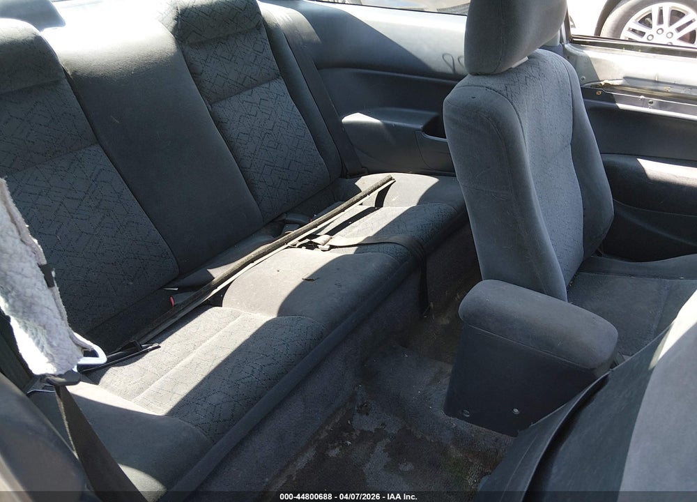 2000 HONDA CIVIC EX VIN: 1HGEJ824XYL128582