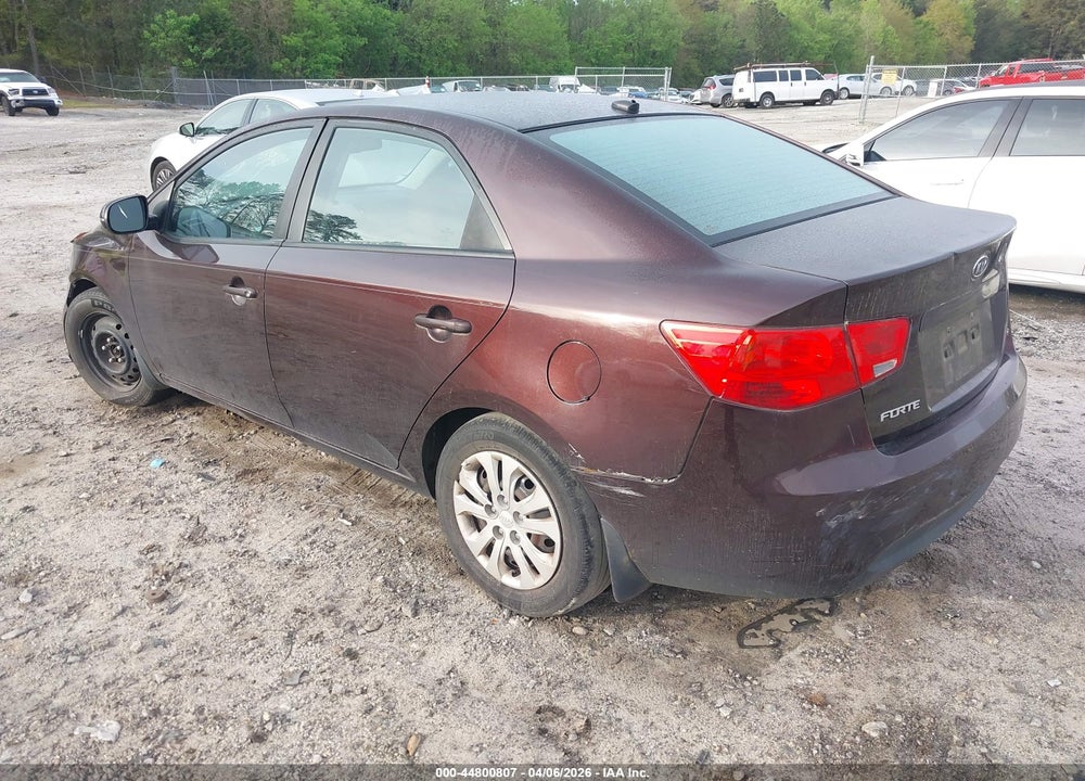 2011 KIA FORTE EX VIN: KNAFU4A26B5891811