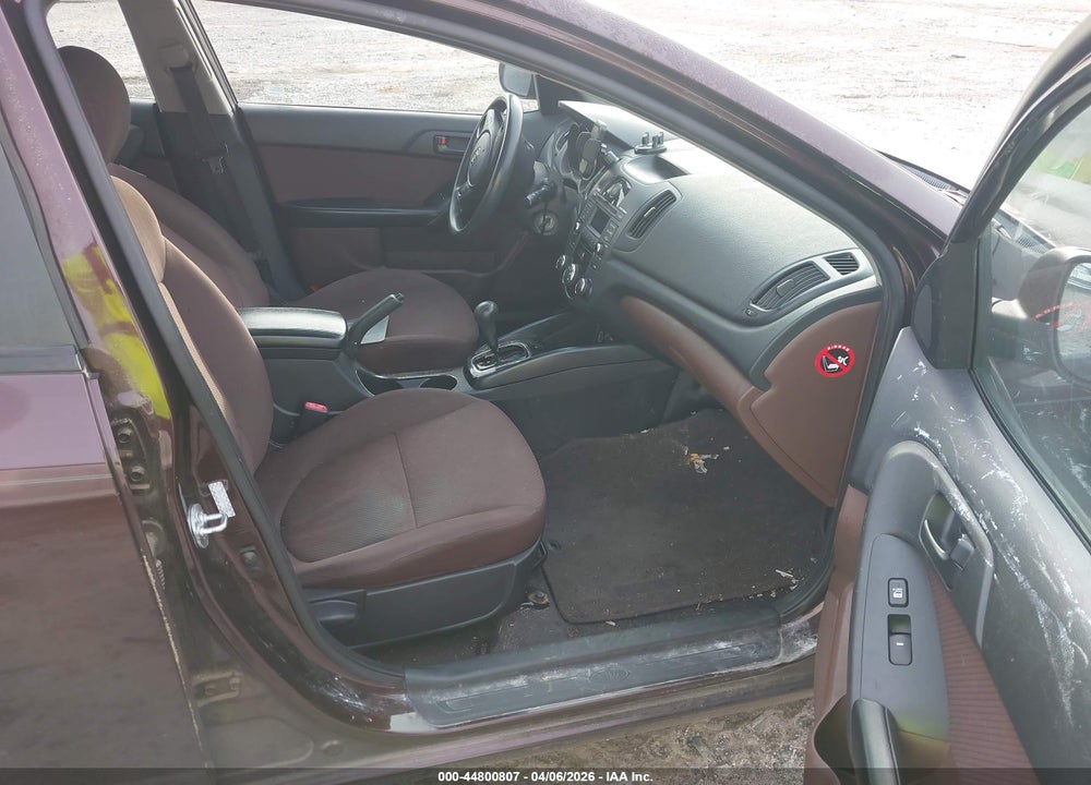 2011 KIA FORTE EX VIN: KNAFU4A26B5891811