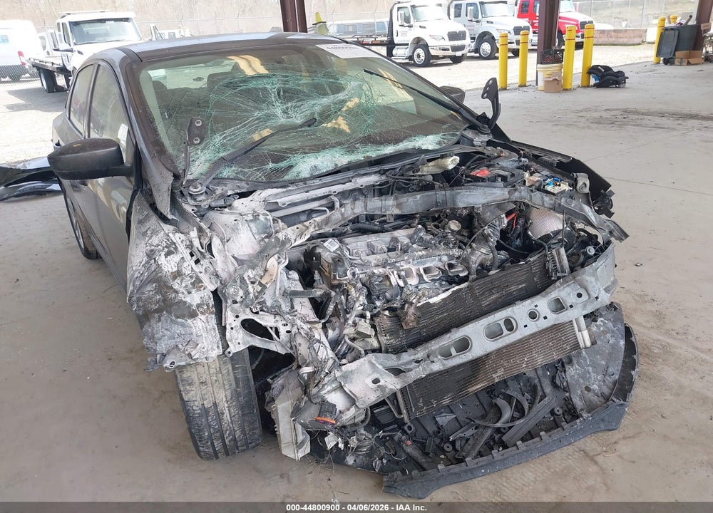 2018 FORD FOCUS SE VIN: 1FADP3F21JL315435