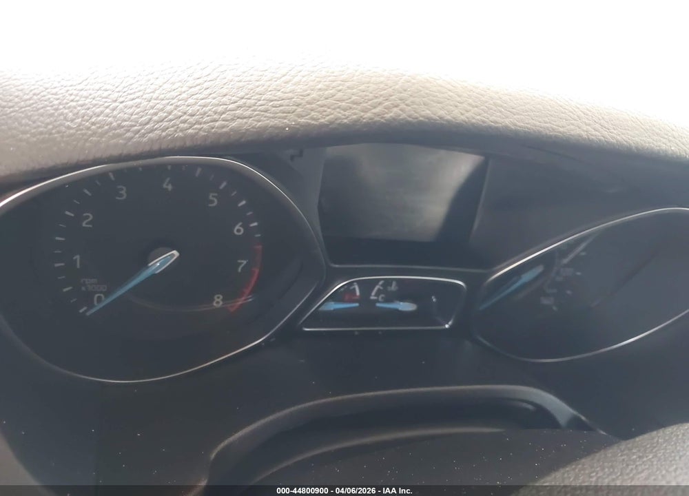 2018 FORD FOCUS SE VIN: 1FADP3F21JL315435