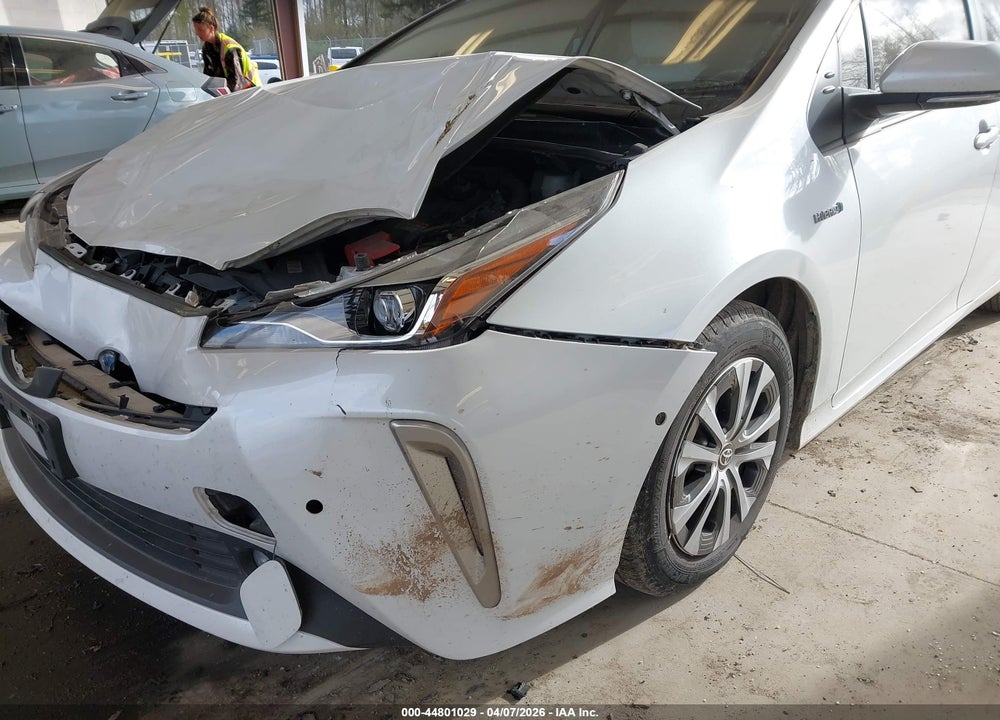 2021 TOYOTA PRIUS XLE AWD-E VIN: JTDL9MFU6M3030113