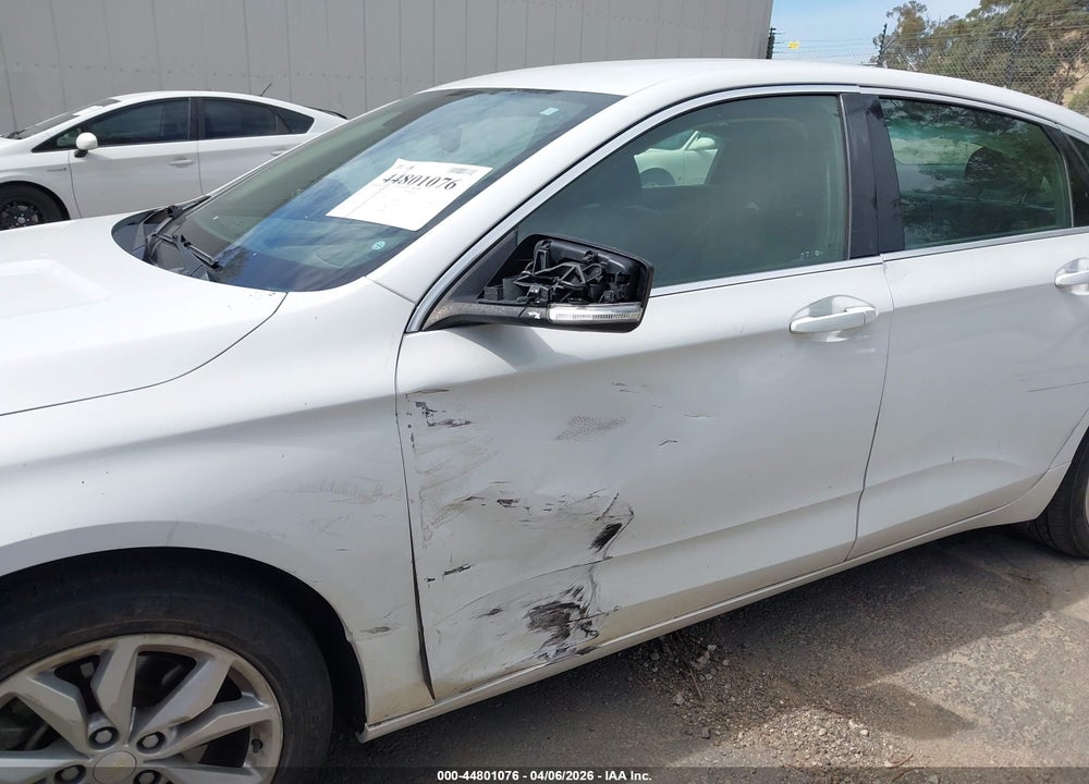 2017 CHEVROLET IMPALA 1LT VIN: 2G1105S35H9158661