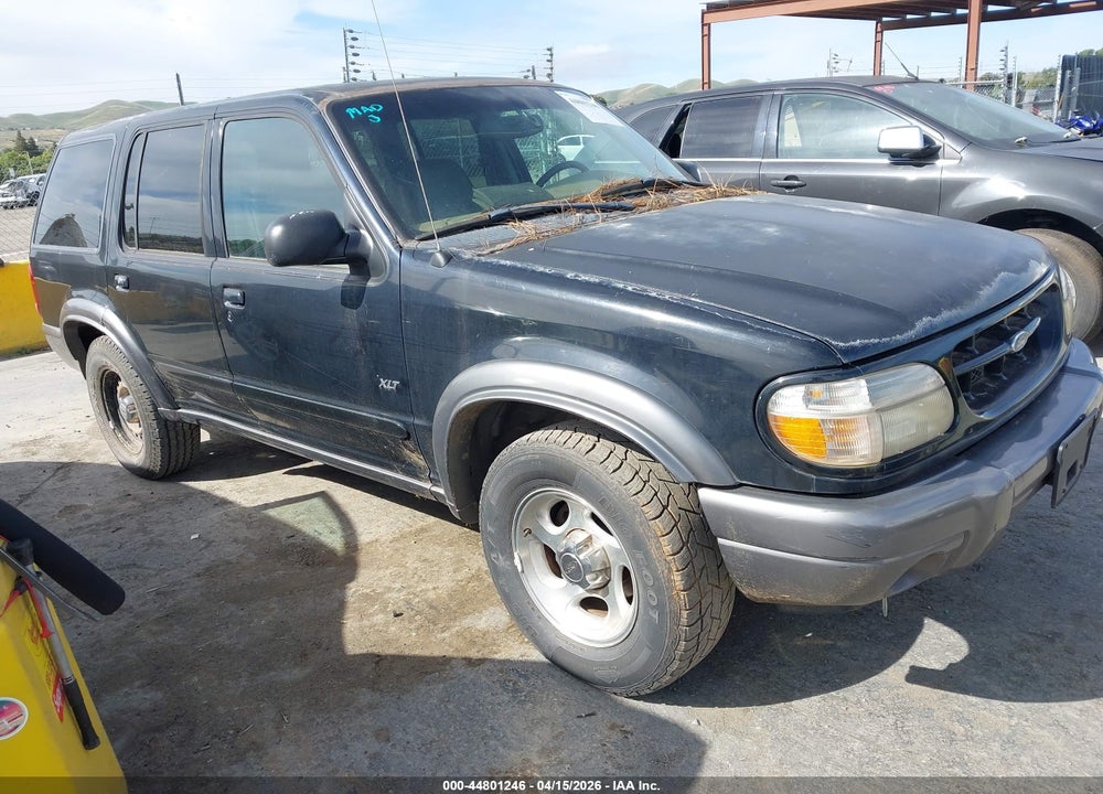 2000 FORD EXPLORER XLT VIN: 1FMDU73E1YZC28923