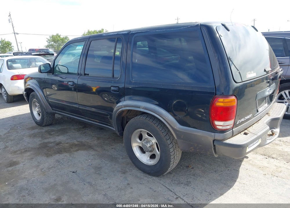 2000 FORD EXPLORER XLT VIN: 1FMDU73E1YZC28923