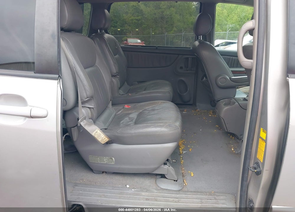 2004 TOYOTA SIENNA XLE VIN: 5TDZA22C94S204760