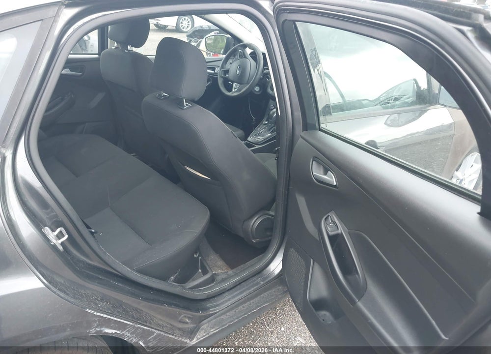 2017 FORD FOCUS SE VIN: 1FADP3F26HL289392