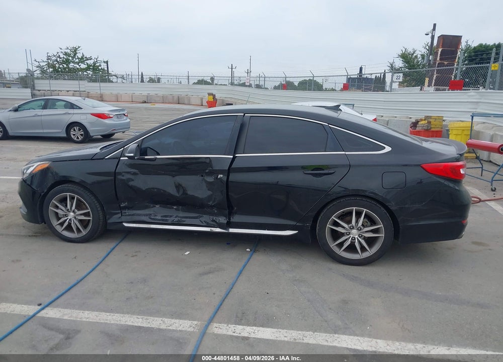 2017 HYUNDAI SONATA SPORT 2.0T VIN: 5NPE34AB3HH576135
