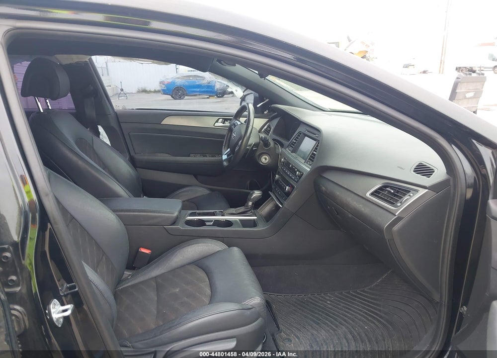 2017 HYUNDAI SONATA SPORT 2.0T VIN: 5NPE34AB3HH576135
