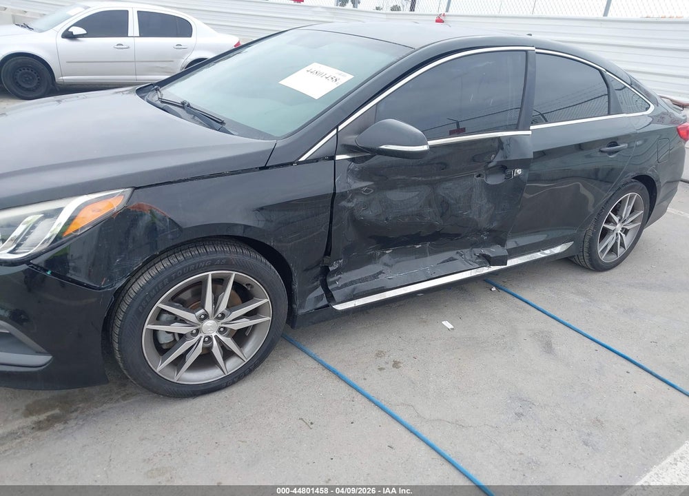 2017 HYUNDAI SONATA SPORT 2.0T VIN: 5NPE34AB3HH576135