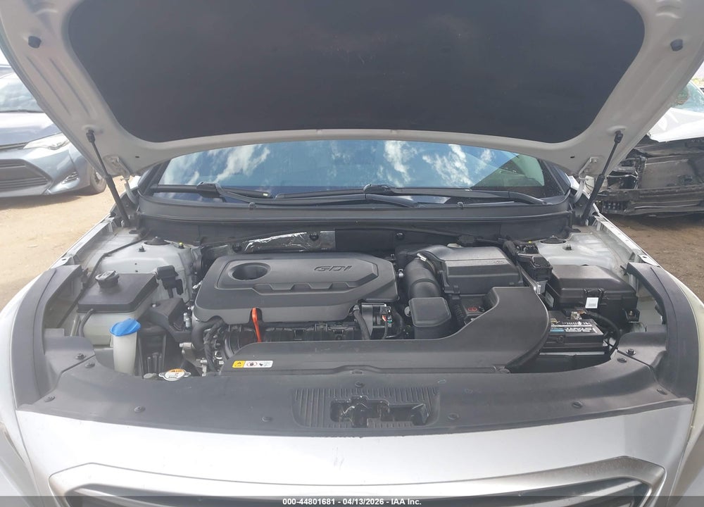 2015 HYUNDAI SONATA SE VIN: 5NPE24AF8FH151710