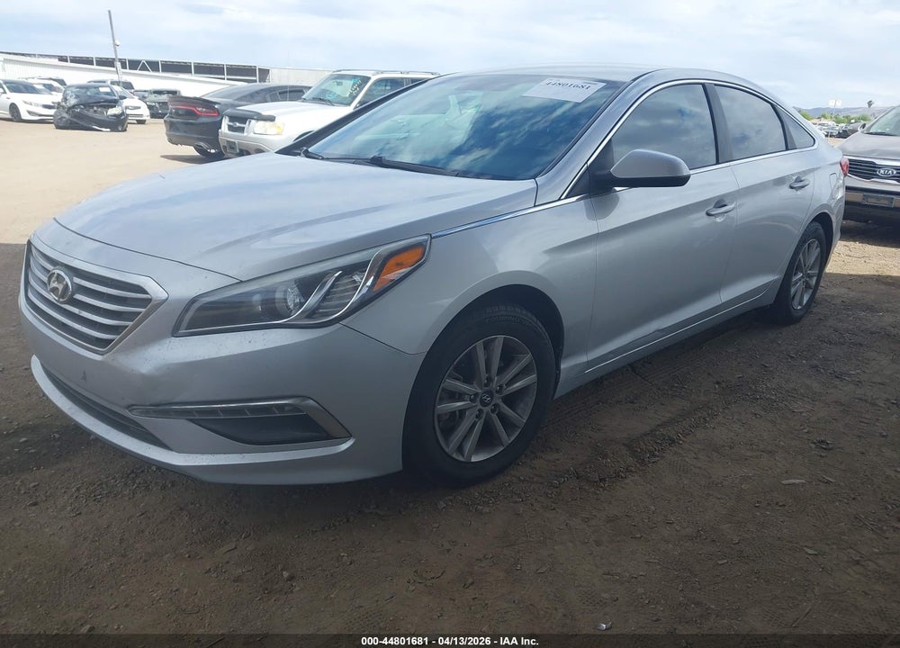2015 HYUNDAI SONATA SE VIN: 5NPE24AF8FH151710