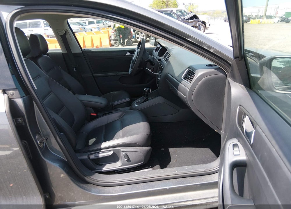 2014 VOLKSWAGEN JETTA 1.8T SE VIN: 3VWD17AJ6EM284542