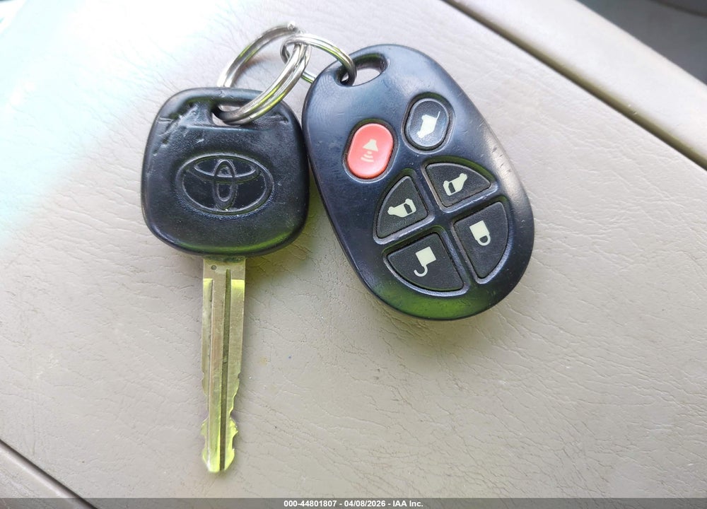 2004 TOYOTA SIENNA XLE LIMITED VIN: 5TDZA22CX4S044887