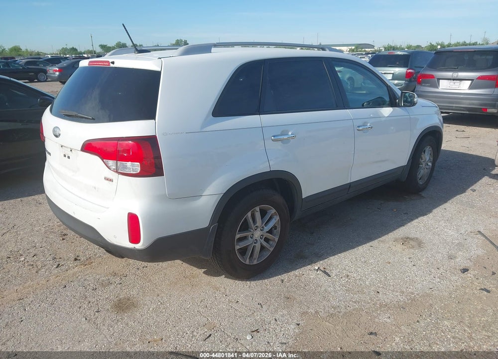 2014 KIA SORENTO LX VIN: 5XYKT4A68EG458199