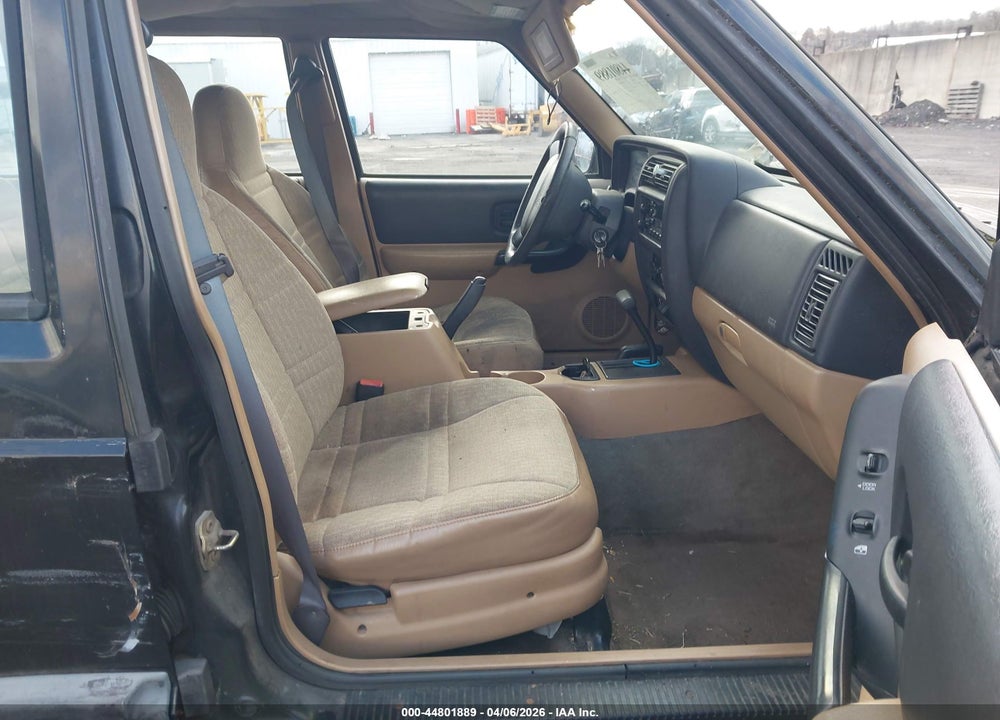 1999 JEEP CHEROKEE CLASSIC/SPORT VIN: 1J4FF68S4XL649630