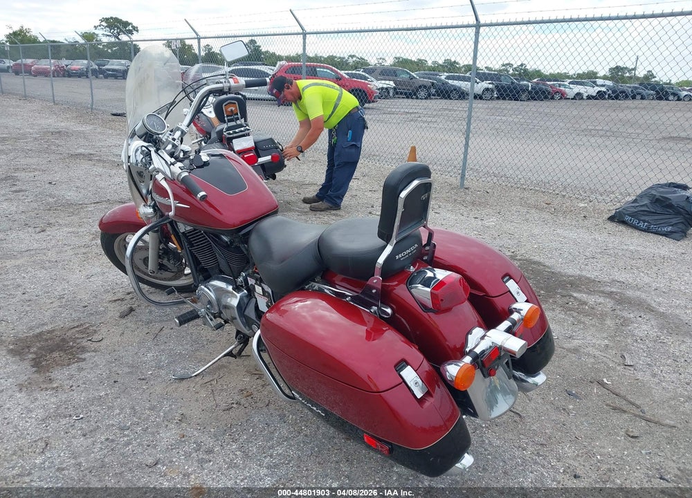 1998 HONDA VT1100 CT VIN: 1HFSC3703WA001529