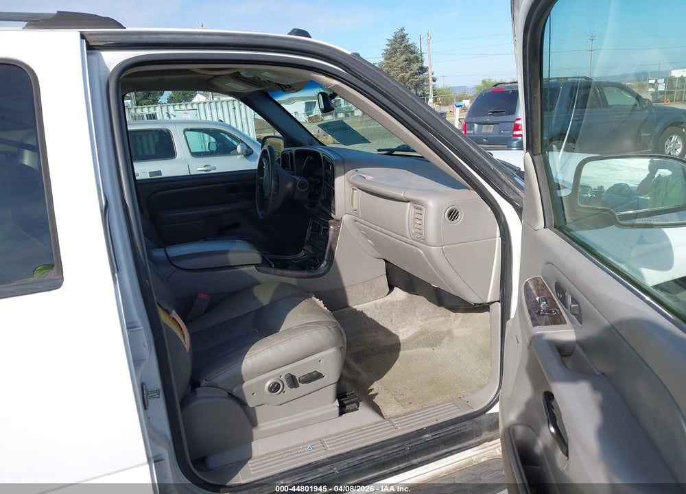 2004 GMC YUKON XL 1500 DENALI VIN: 1GKFK66U04J252286
